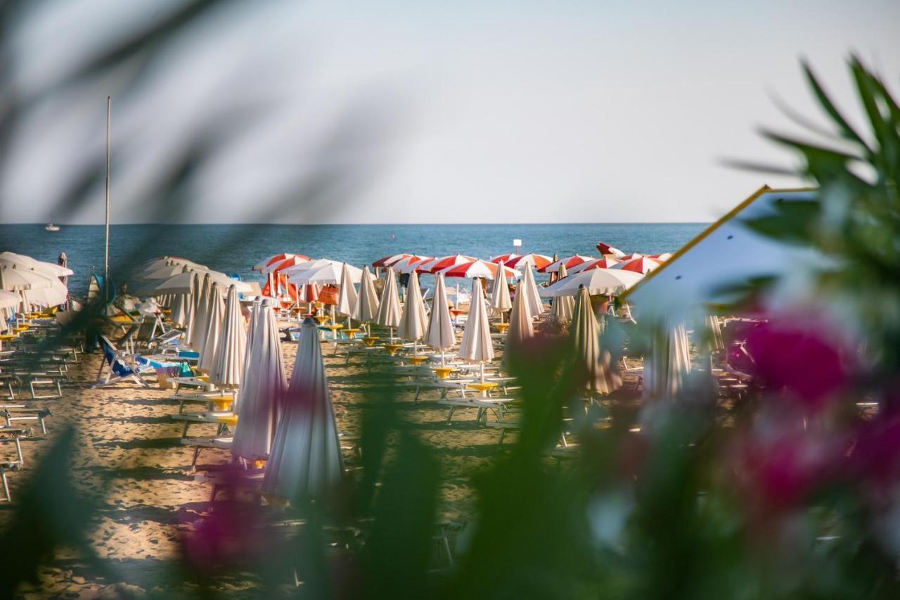 Villaggio Luna Due Каорле Экстерьер фото